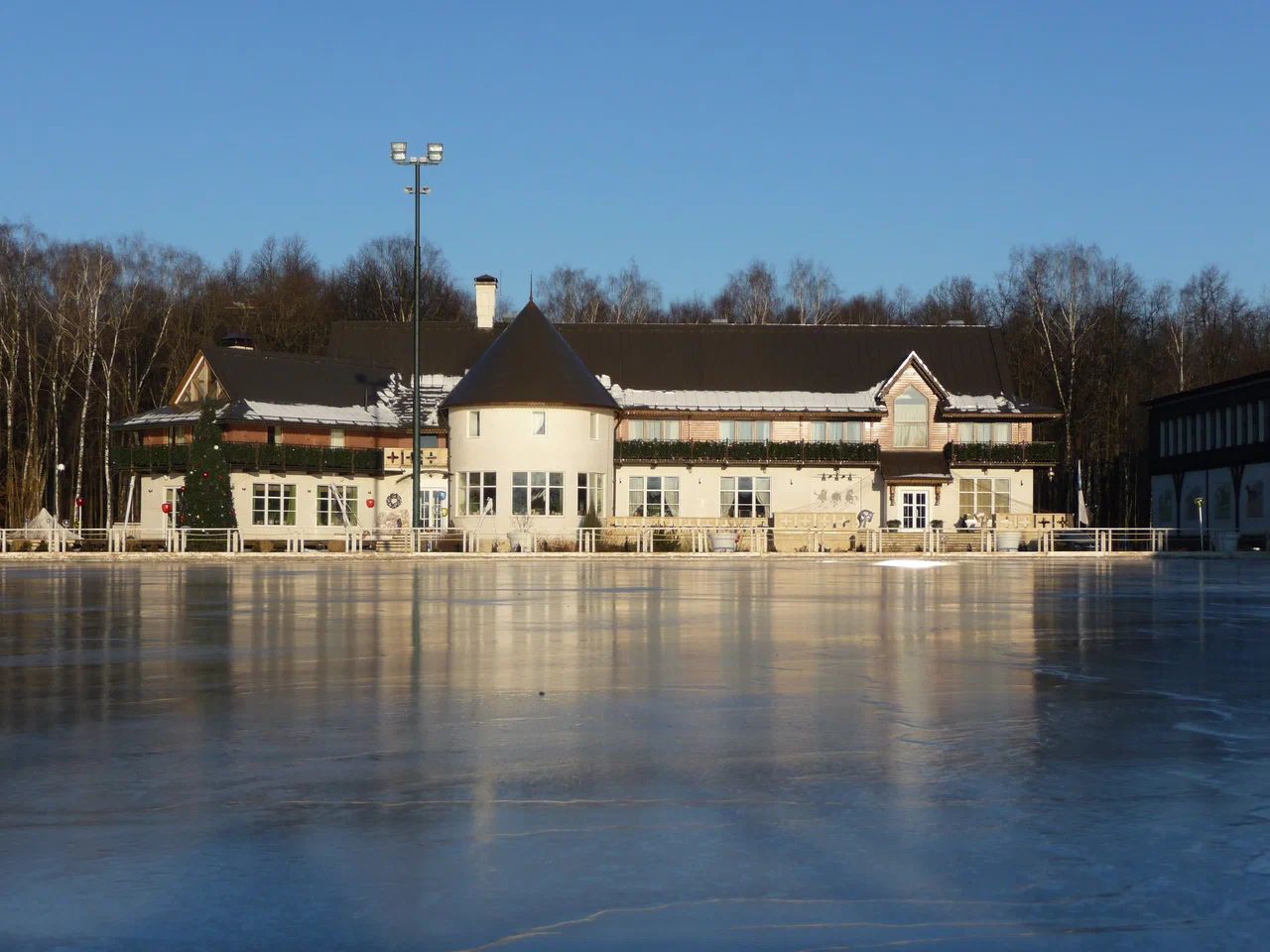 Открытый каток "Отрада"